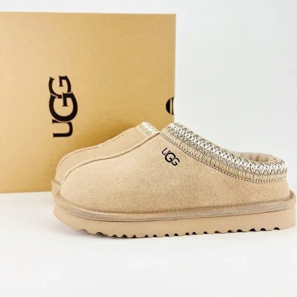 UGG Shoes - Women’s UGG Tasman slipper